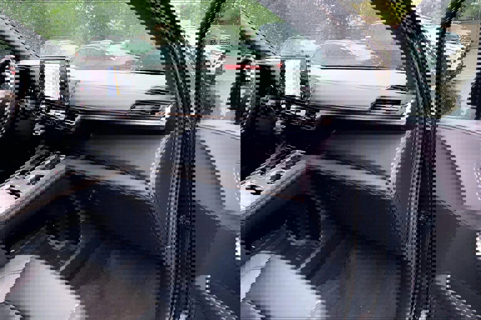 Used 2024 Toyota Sienna XLE Woodland Edition AWD/4WD image 19