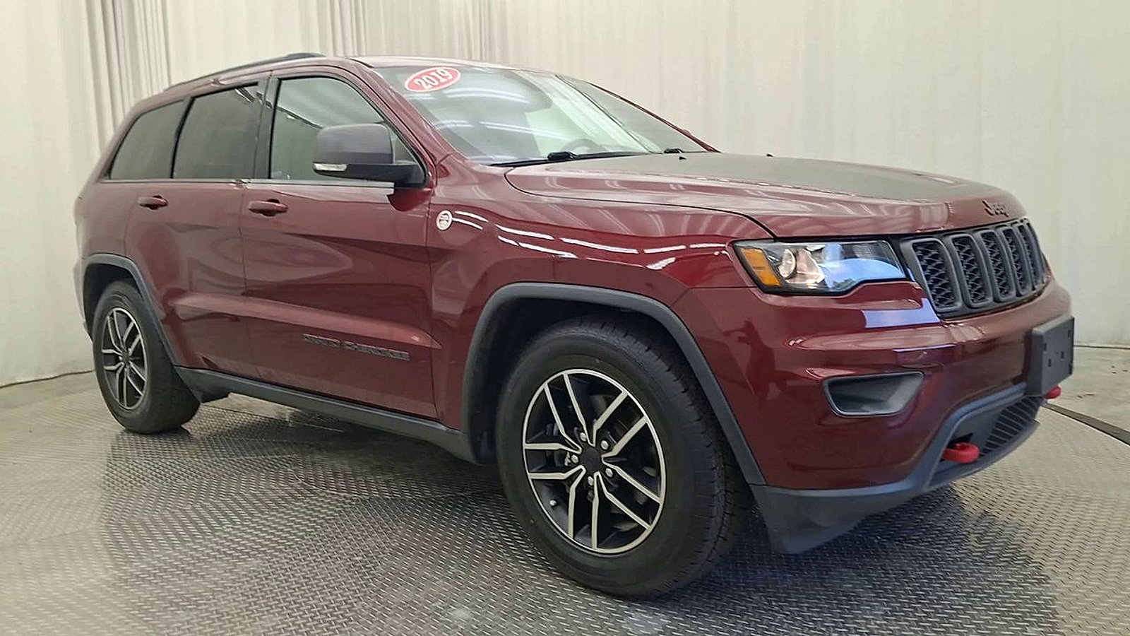 Used 2019 Jeep Grand Cherokee Trailhawk AWD/4WD image 5