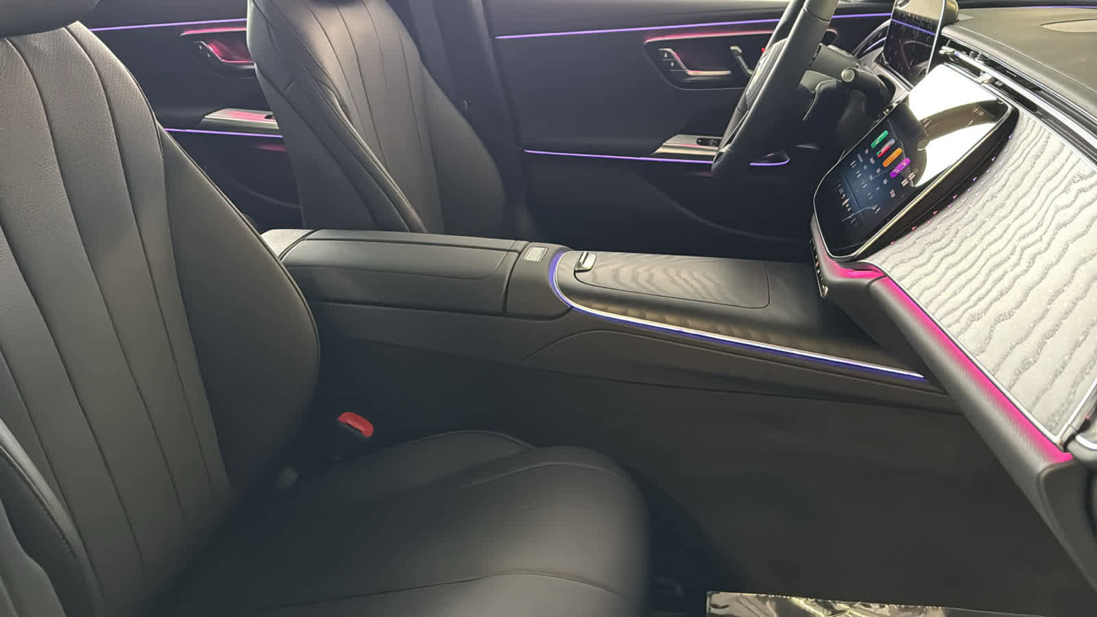 New 2026 Mercedes-Benz E 350 4MATIC Sedan image 36