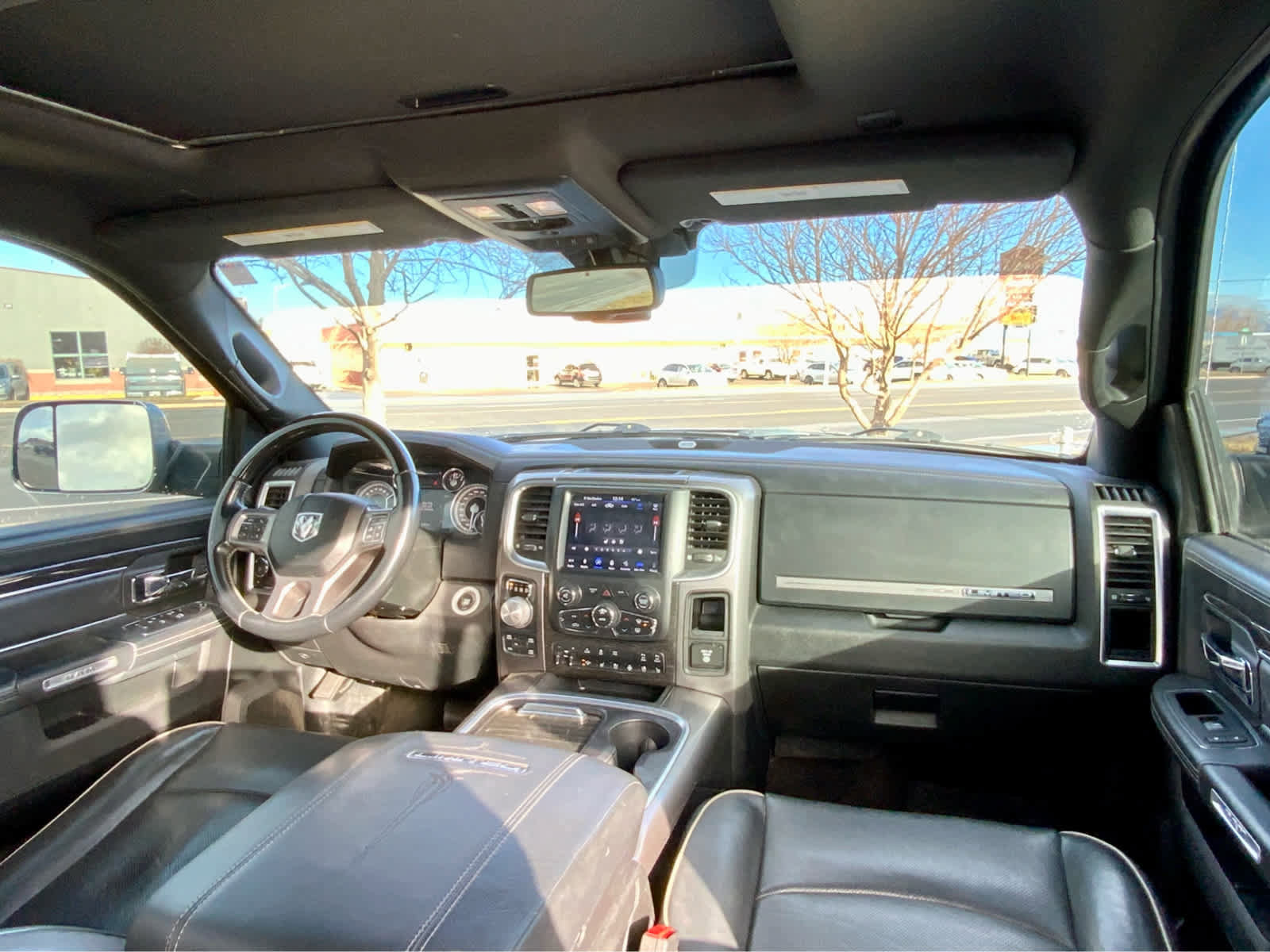Used 2018 RAM 1500 Limited image 33