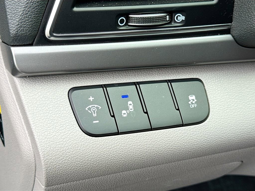 Used 2018 Hyundai Elantra SEL image 25