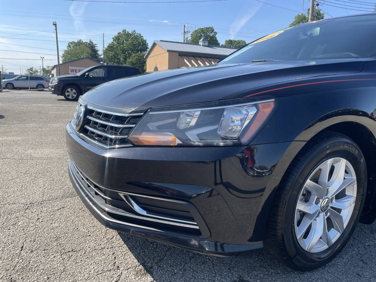 Used 2018 Volkswagen Passat 2.0T S FWD image 9