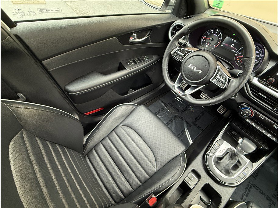 Used 2024 Kia Forte GT-Line w/ GT-Line Premium Package image 8
