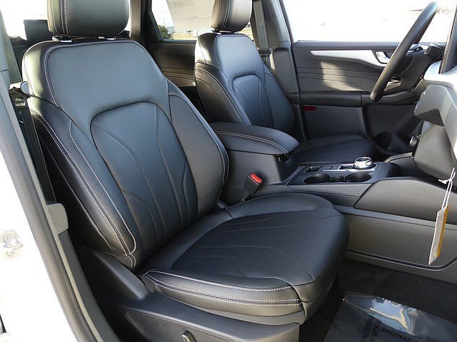 New 2025 Ford Escape SE w/ PHEV Premium Package image 32