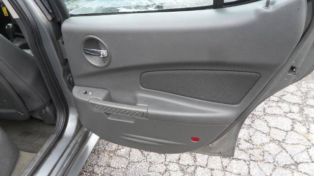 Used 2004 Pontiac Grand Prix GT2 w/ Leather Trim Pkg FWD image 12