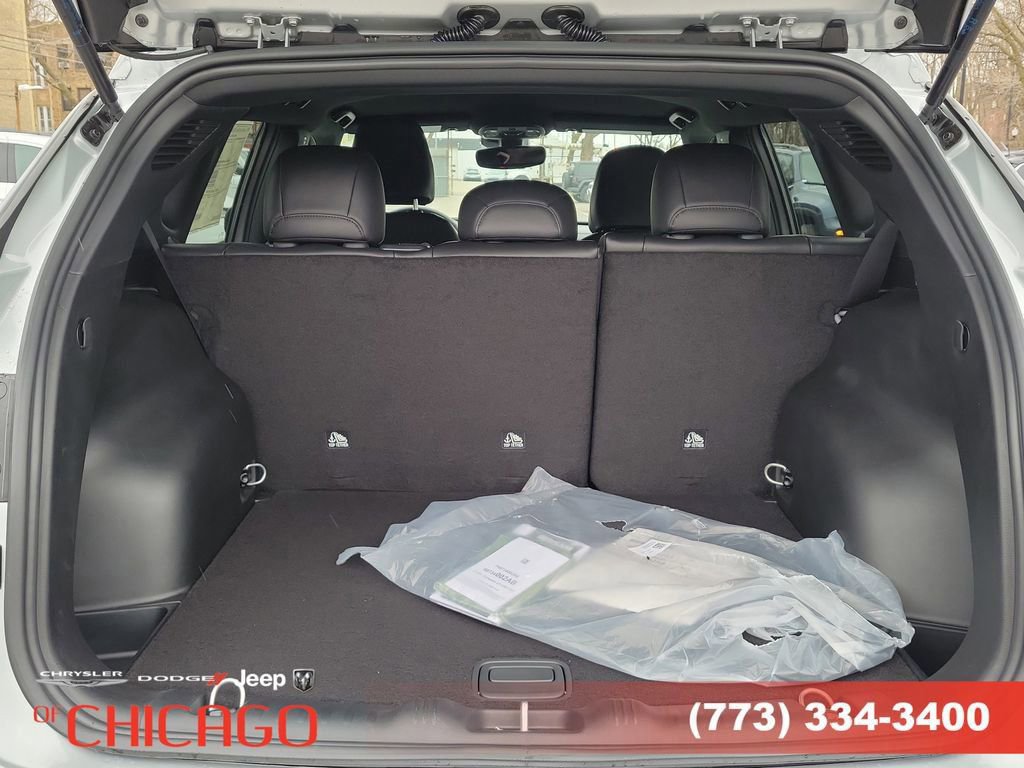 New 2026 Jeep Compass Latitude image 8