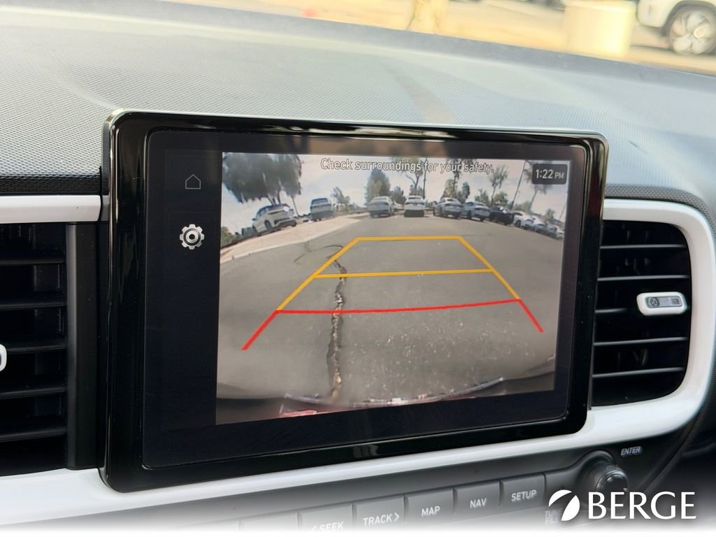 Used 2024 Hyundai Venue Limited image 27