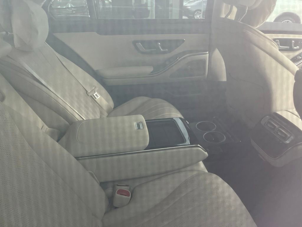Used 2026 Mercedes-Benz S 500 4MATIC image 10
