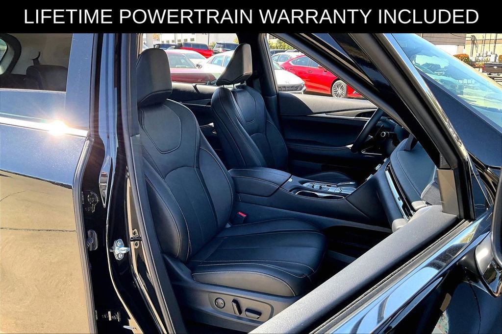 Certified 2025 INFINITI QX60 Luxe w/ Vision Package image 10