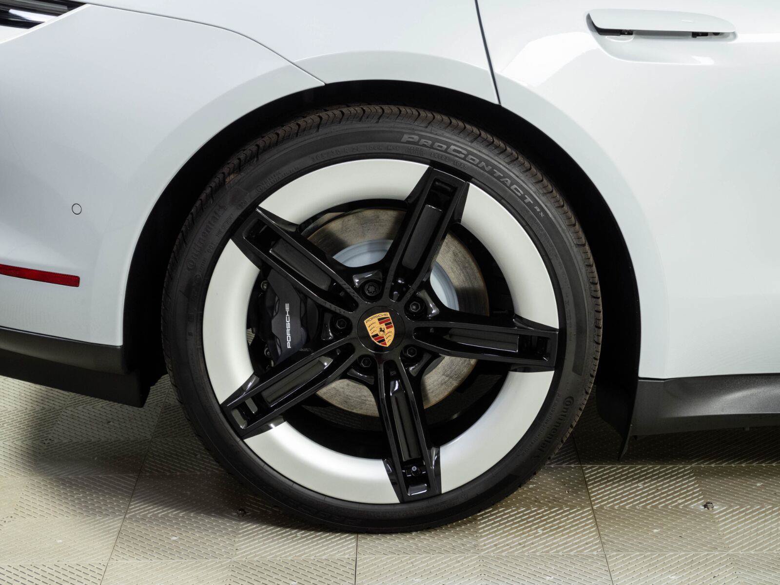 New 2026 Porsche Taycan AWD/4WD image 39