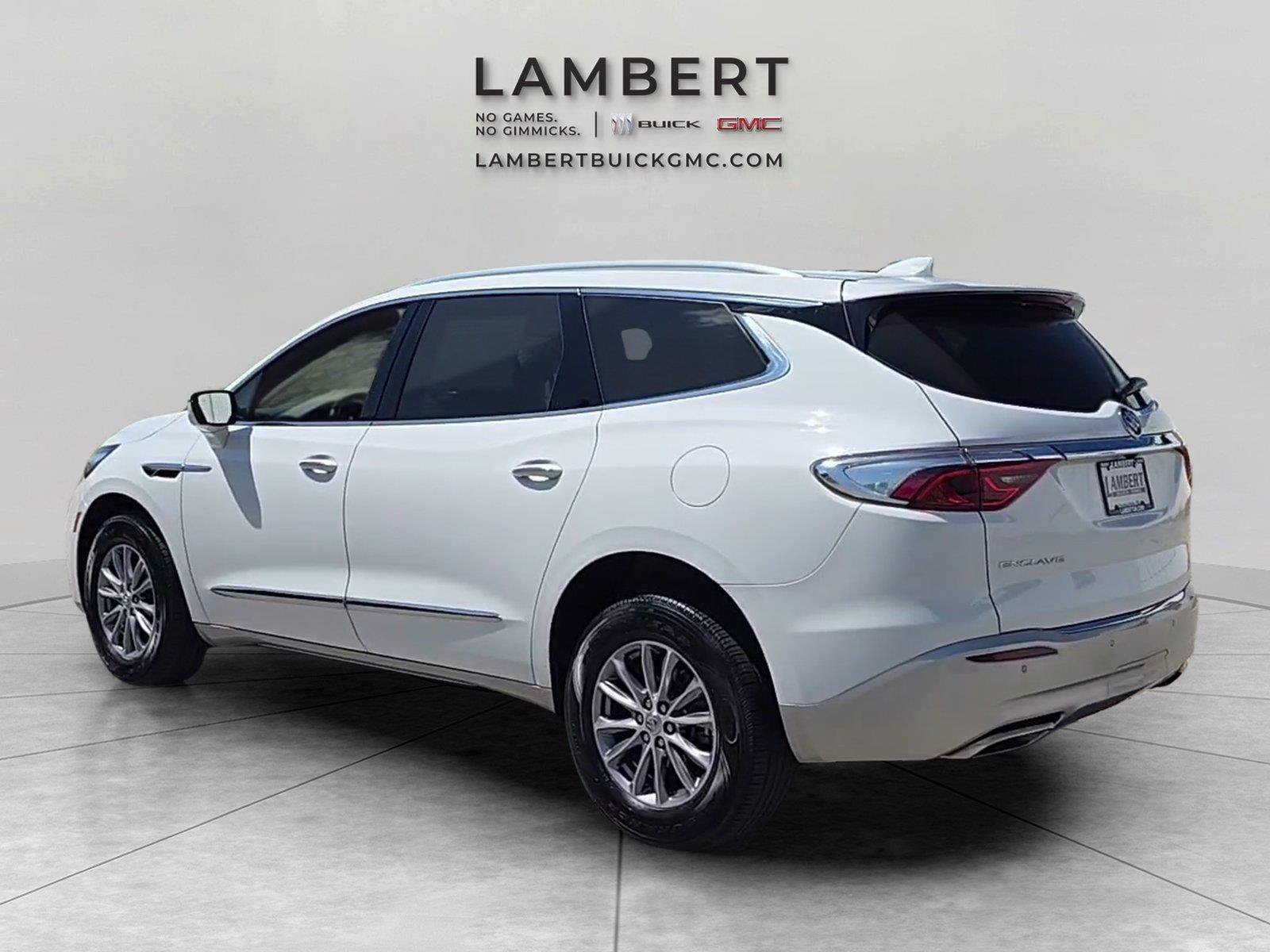 Used 2024 Buick Enclave Essence FWD image 3