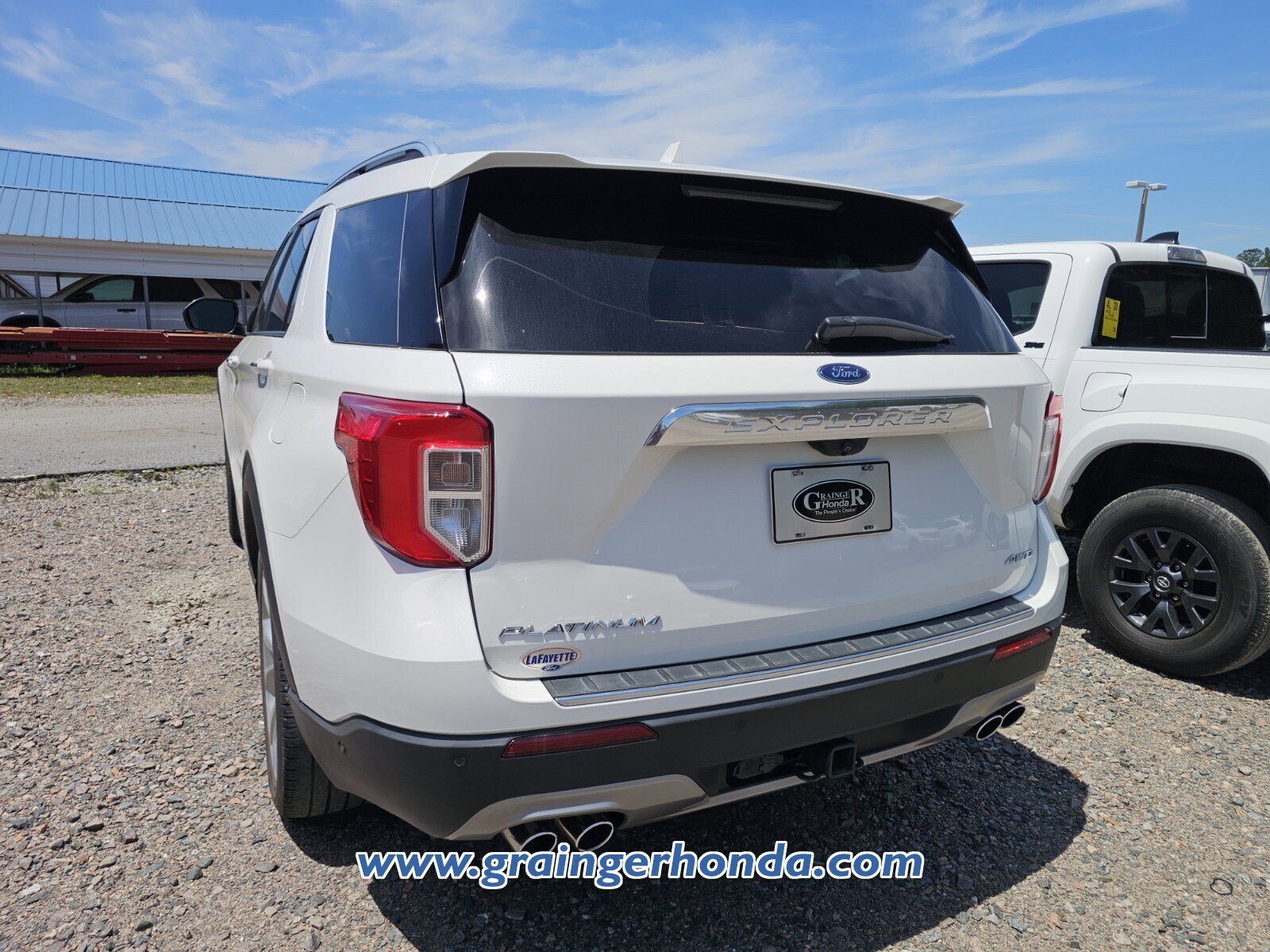 Used 2022 Ford Explorer Platinum w/ Equipment Group 601A AWD/4WD image 9