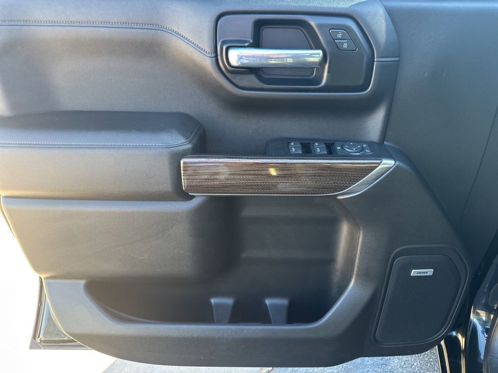 Used 2020 Chevrolet Silverado 1500 LT Trail Boss w/ Midnight Edition image 18