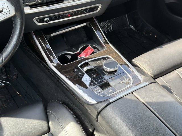 Used 2023 BMW X7 xDrive40i w/ Premium Package AWD/4WD image 10