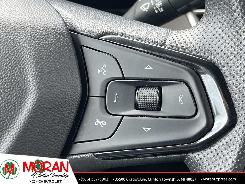 Used 2025 Chevrolet TrailBlazer LT AWD/4WD image 23