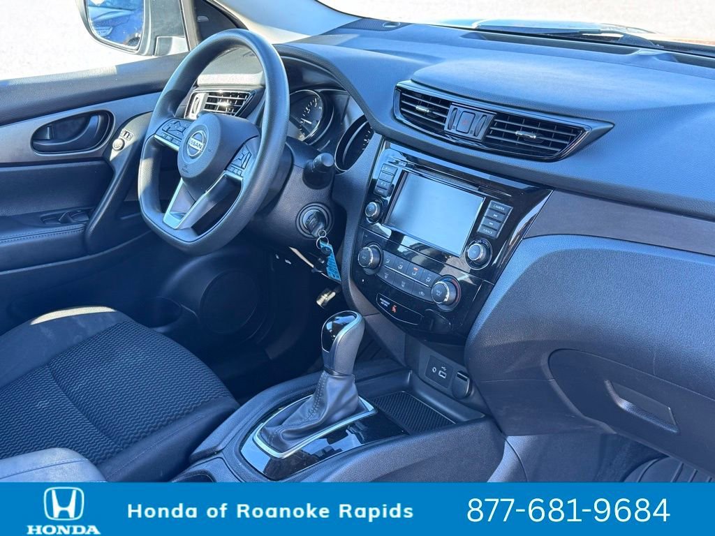 Used 2020 Nissan Rogue Sport S image 10
