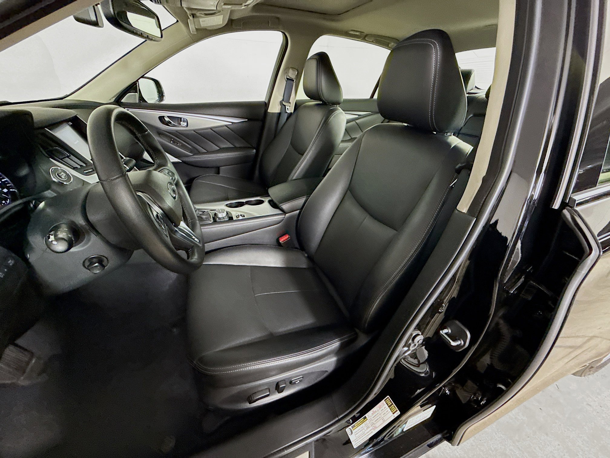 Used 2023 INFINITI Q50 Luxe w/ Cargo Package AWD/4WD image 25