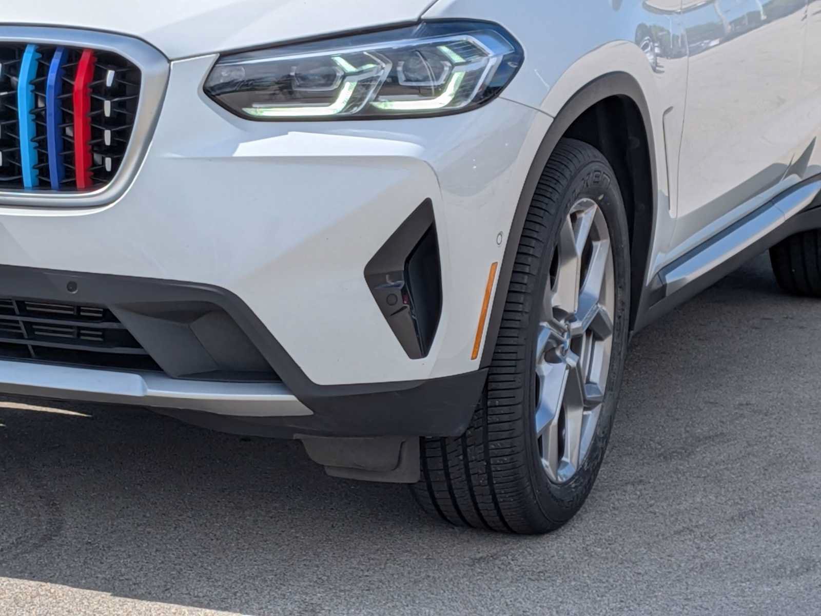 Used 2024 BMW X4 xDrive30i AWD/4WD image 10