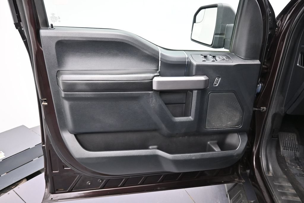 Used 2019 Ford F150 XLT w/ Equipment Group 302A Luxury AWD/4WD image 9
