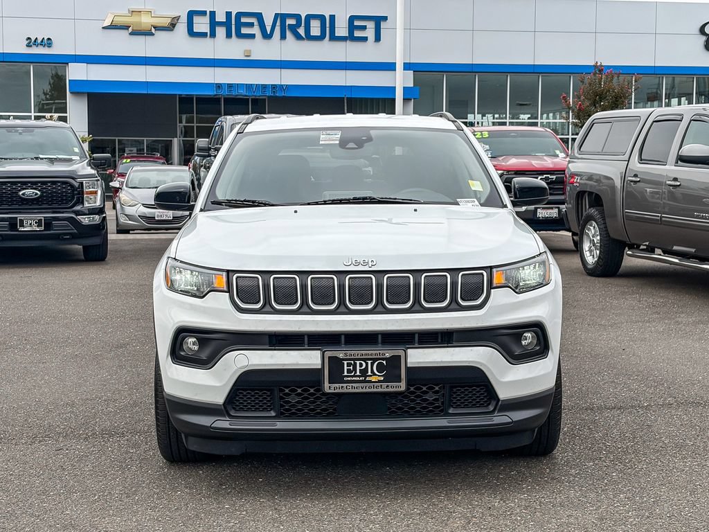 Used 2022 Jeep Compass Latitude FWD image 6