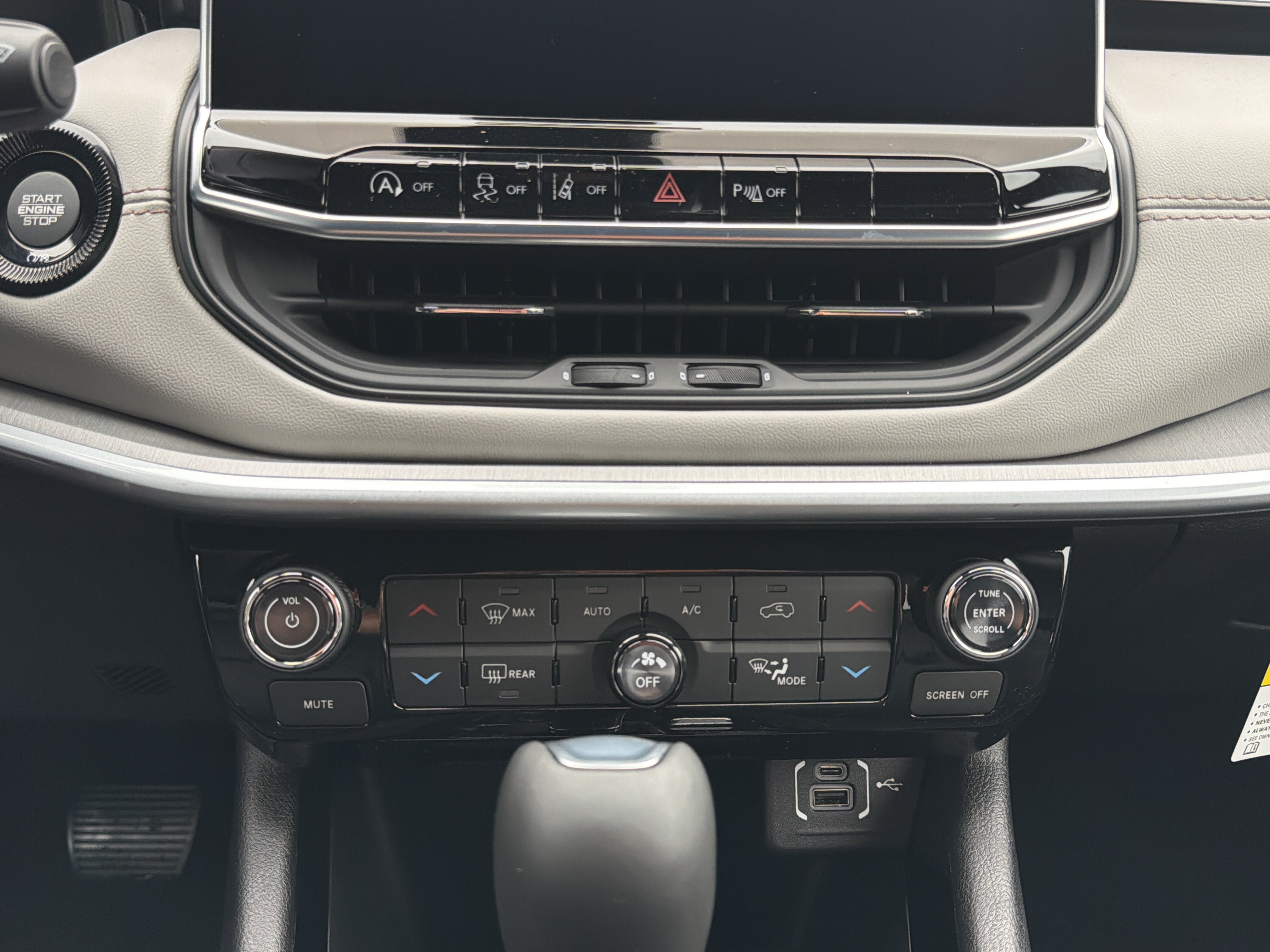 New 2026 Jeep Compass Limited AWD/4WD image 19
