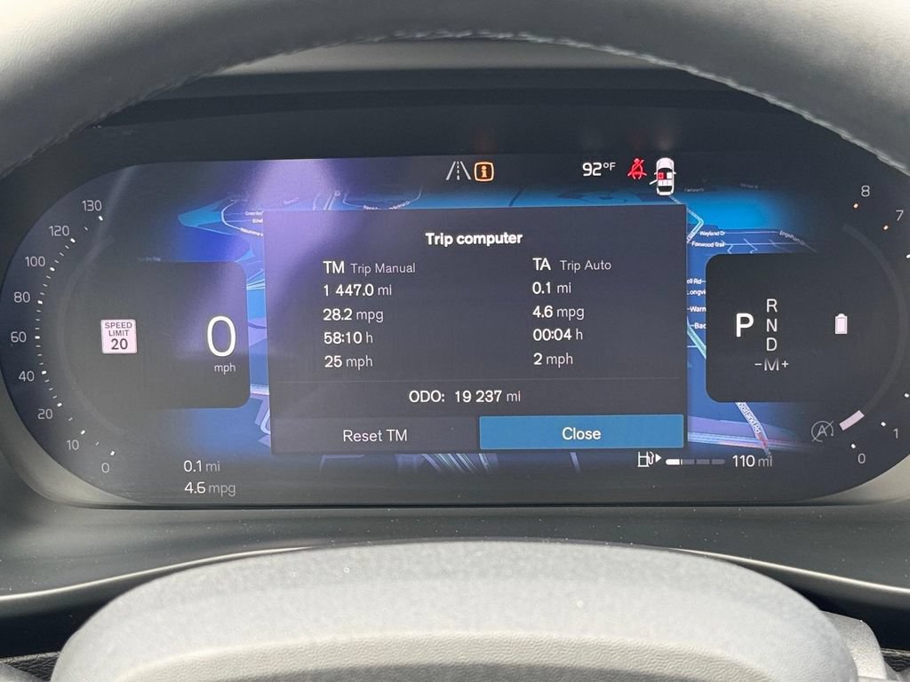 Used 2026 Volvo XC40 B5 Plus AWD/4WD image 12