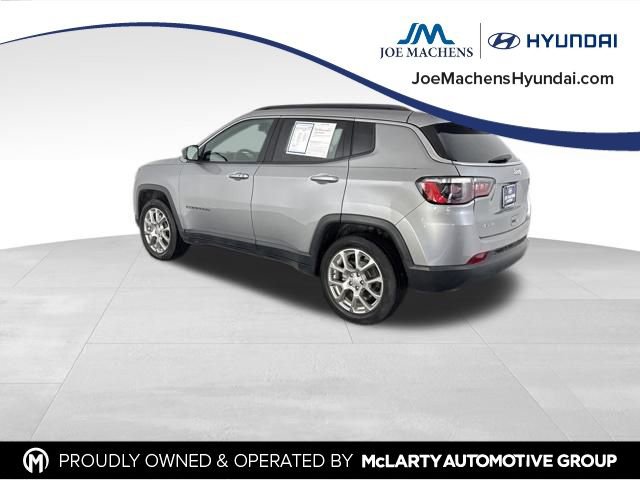 Used 2023 Jeep Compass Latitude image 8