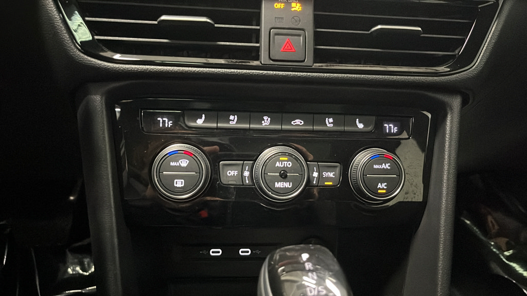Used 2024 Volkswagen Taos SEL AWD/4WD image 18