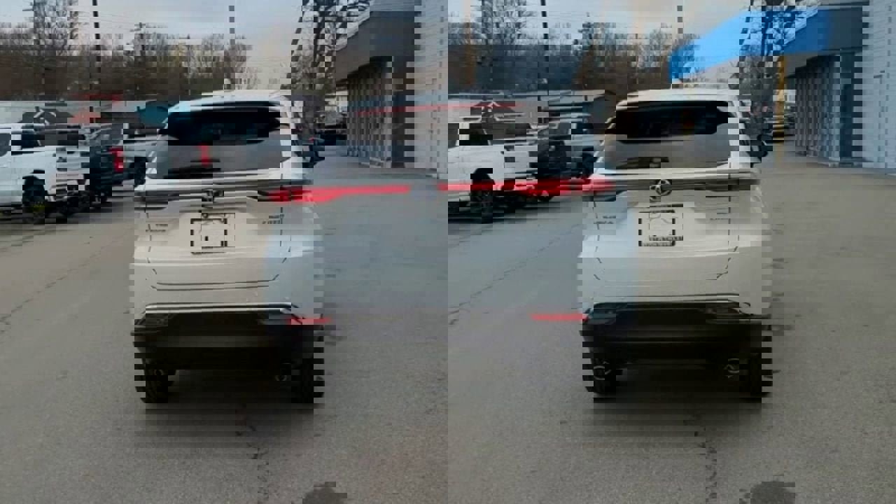 Used 2023 Toyota Venza Limited image 7