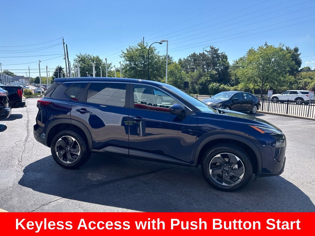 Used 2025 Nissan Rogue SV FWD image 8