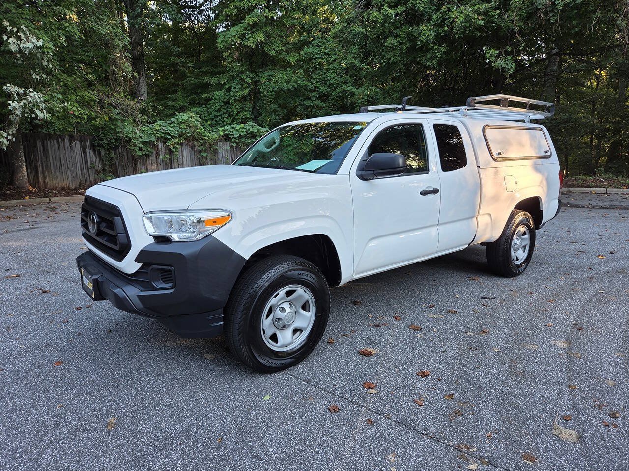 Used 2023 Toyota Tacoma SR RWD image 2