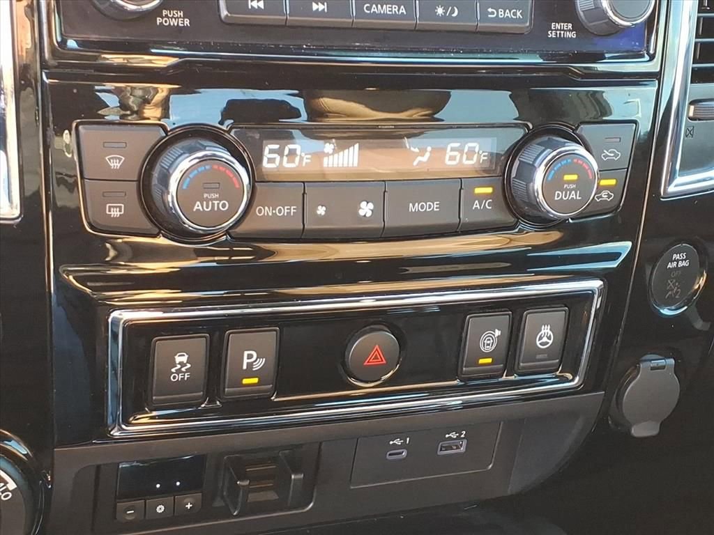 Used 2024 Nissan Titan Platinum Reserve w/ Moonroof Package image 19