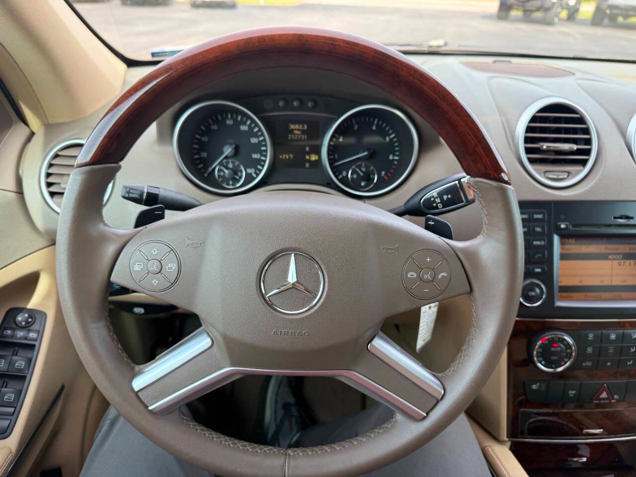 Used 2010 Mercedes-Benz ML 350 2WD image 34