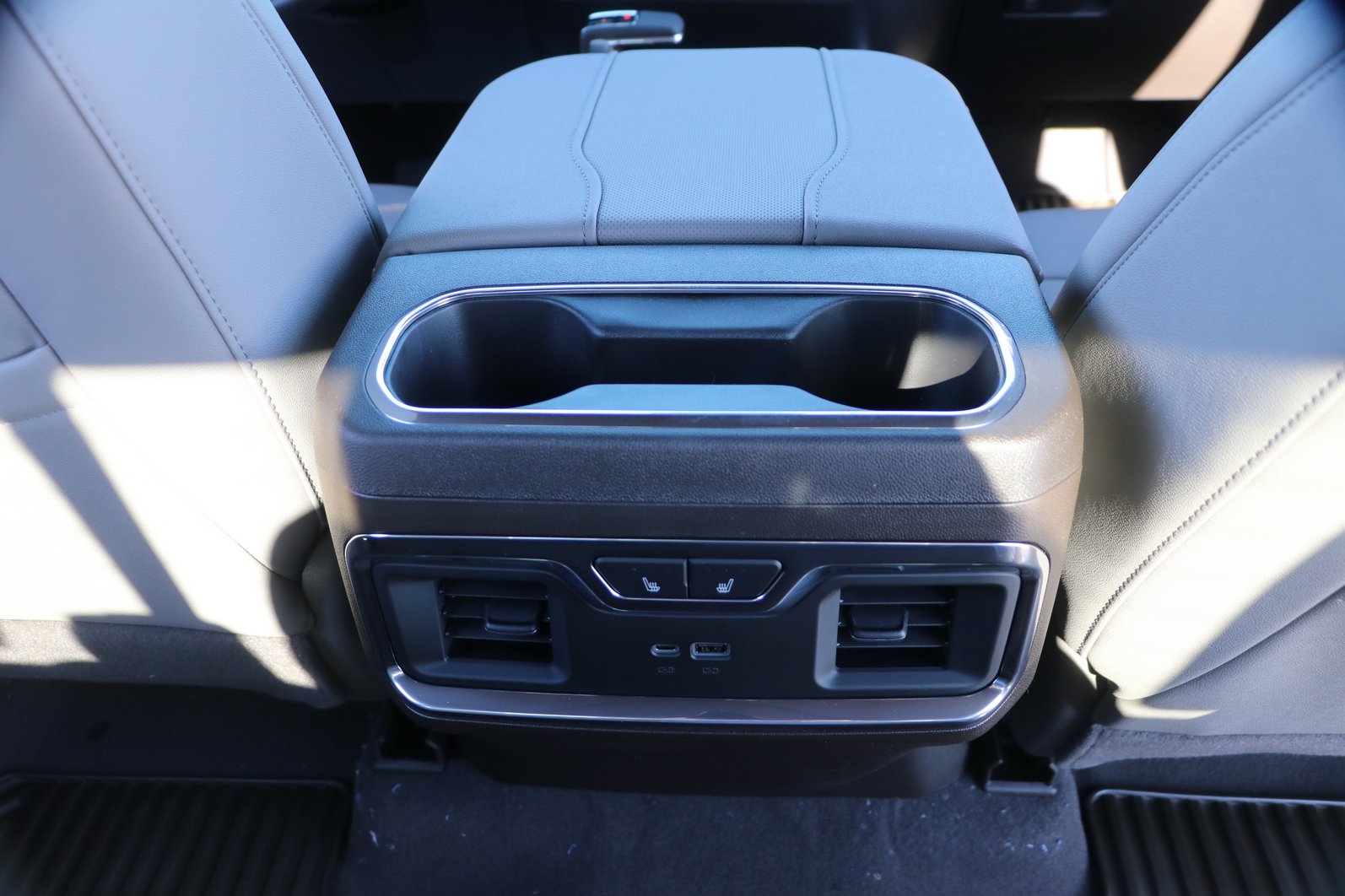 New 2026 Chevrolet Silverado 1500 LTZ w/ LTZ Convenience Package II AWD/4WD image 31