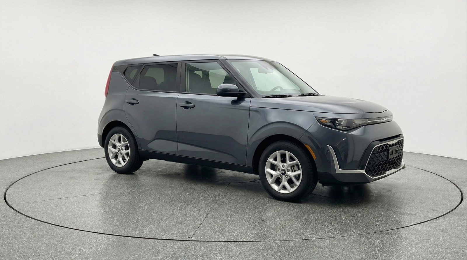 Used 2025 Kia Soul LX w/ LX Technology Package FWD image 1