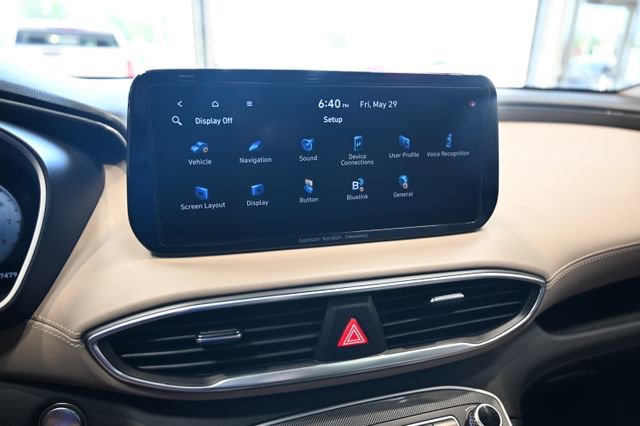 Used 2022 Hyundai Santa Fe SEL w/ Convenience + Premium Package FWD image 16