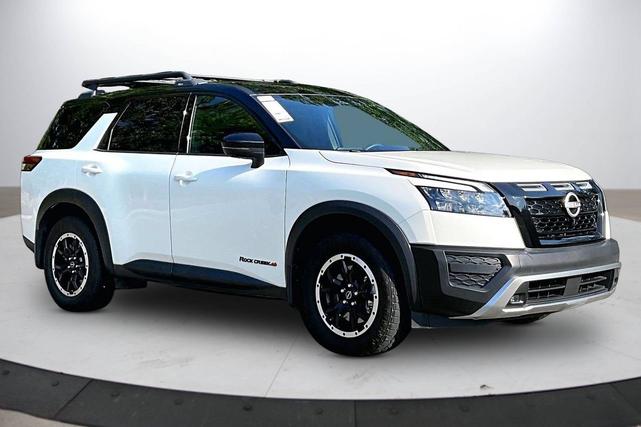 Used 2024 Nissan Pathfinder Rock Creek AWD/4WD image 2