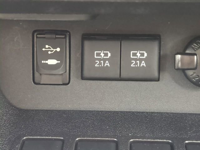 Used 2017 Toyota Highlander Limited image 23