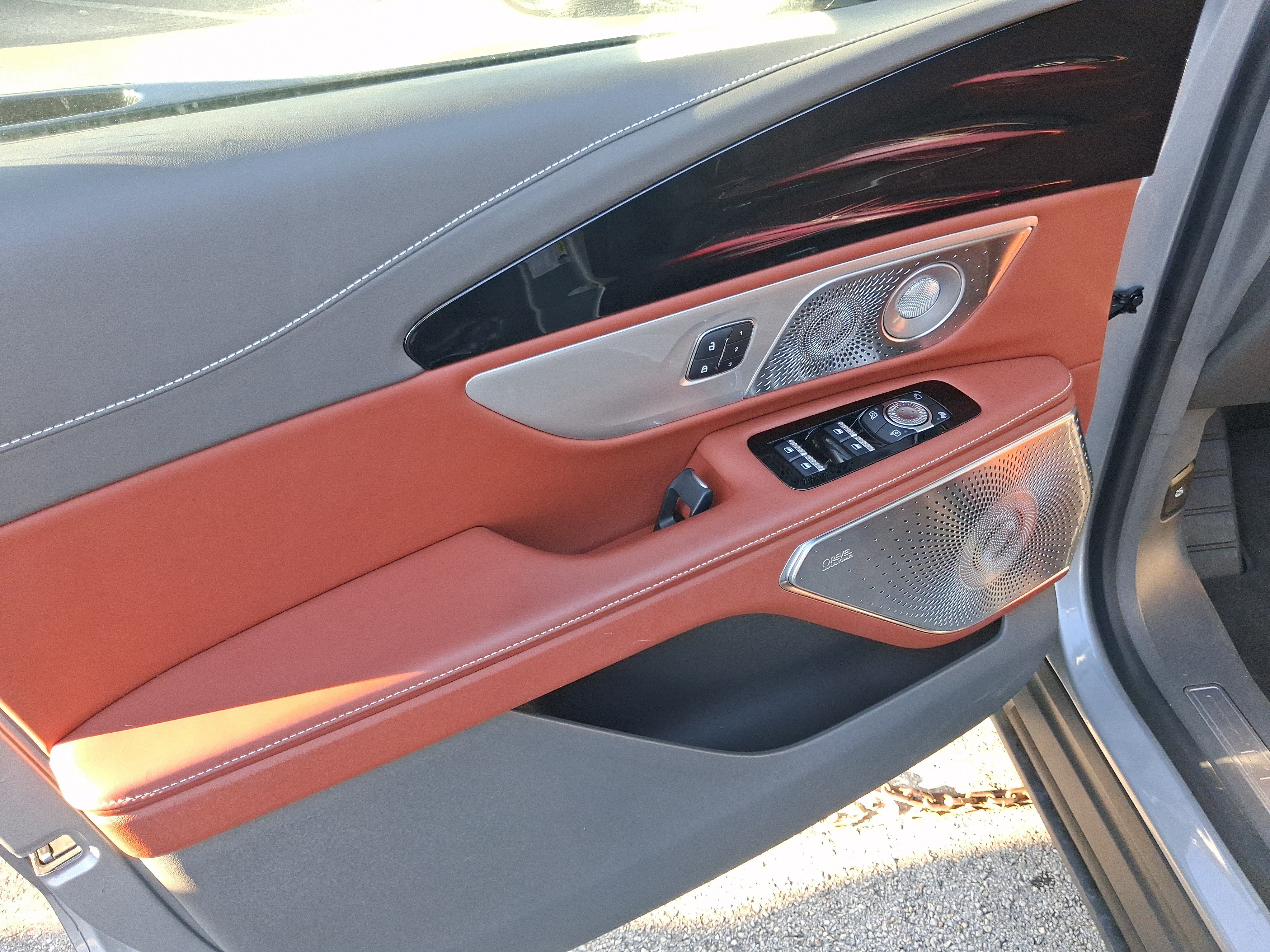 Certified 2024 Lincoln Nautilus Black Label w/ Jet Appearance Package (87T) AWD/4WD image 14