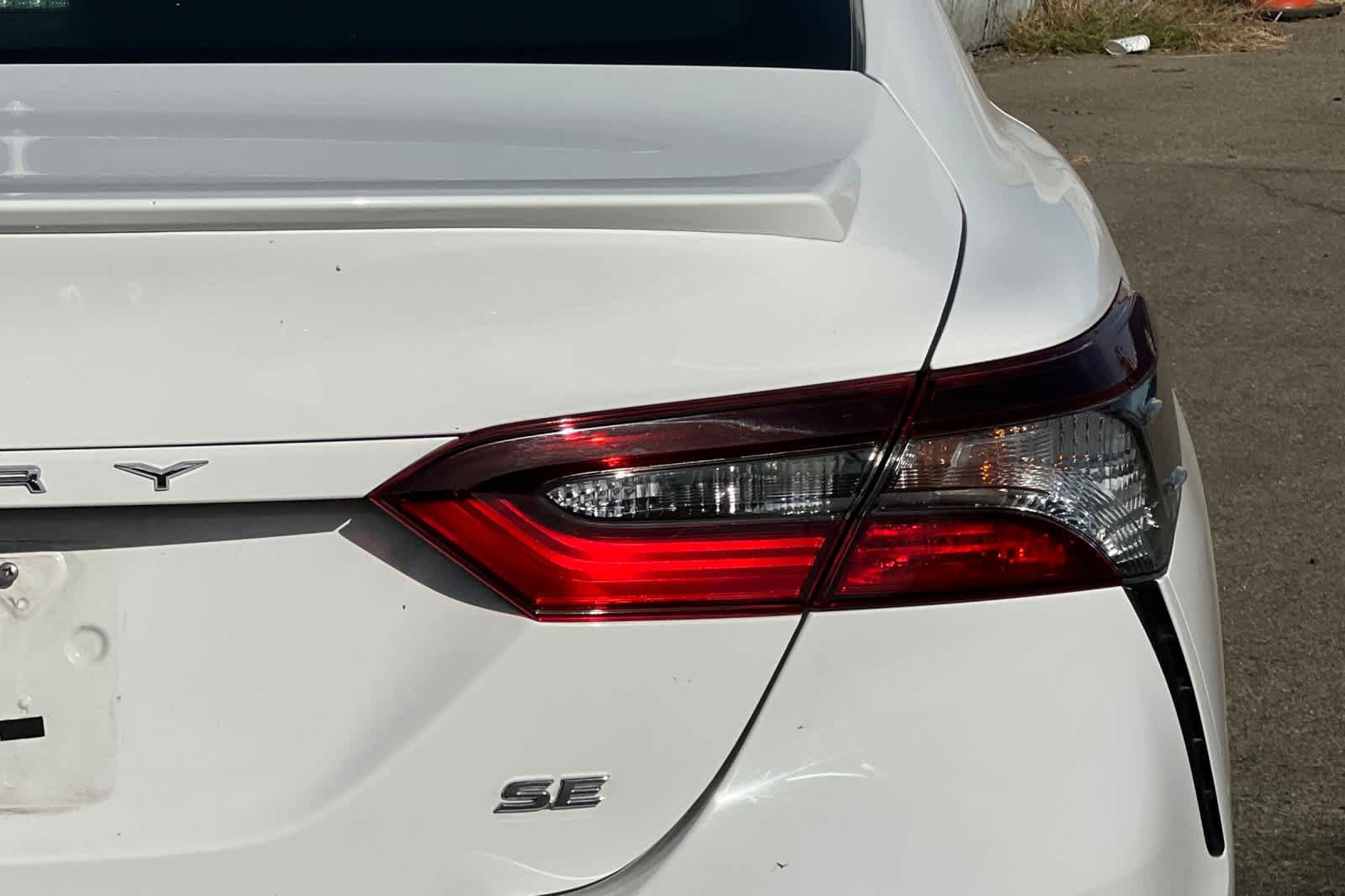 Used 2021 Toyota Camry SE FWD image 21