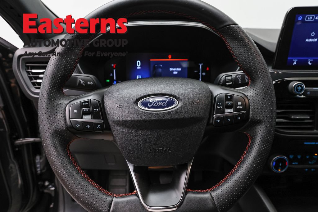 Used 2025 Ford Escape ST-Line FWD image 10