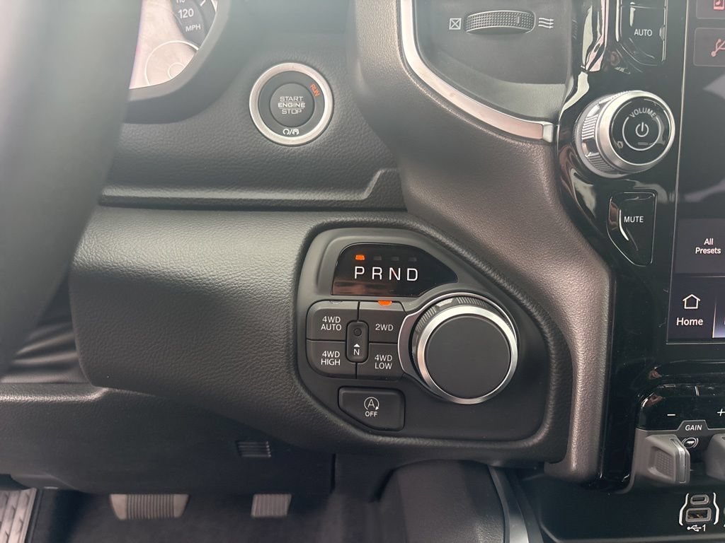 New 2026 RAM 1500 Big Horn AWD/4WD image 24