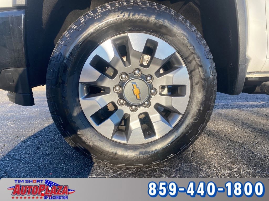 Used 2022 Chevrolet Silverado 2500 Custom w/ Custom Value Package image 19