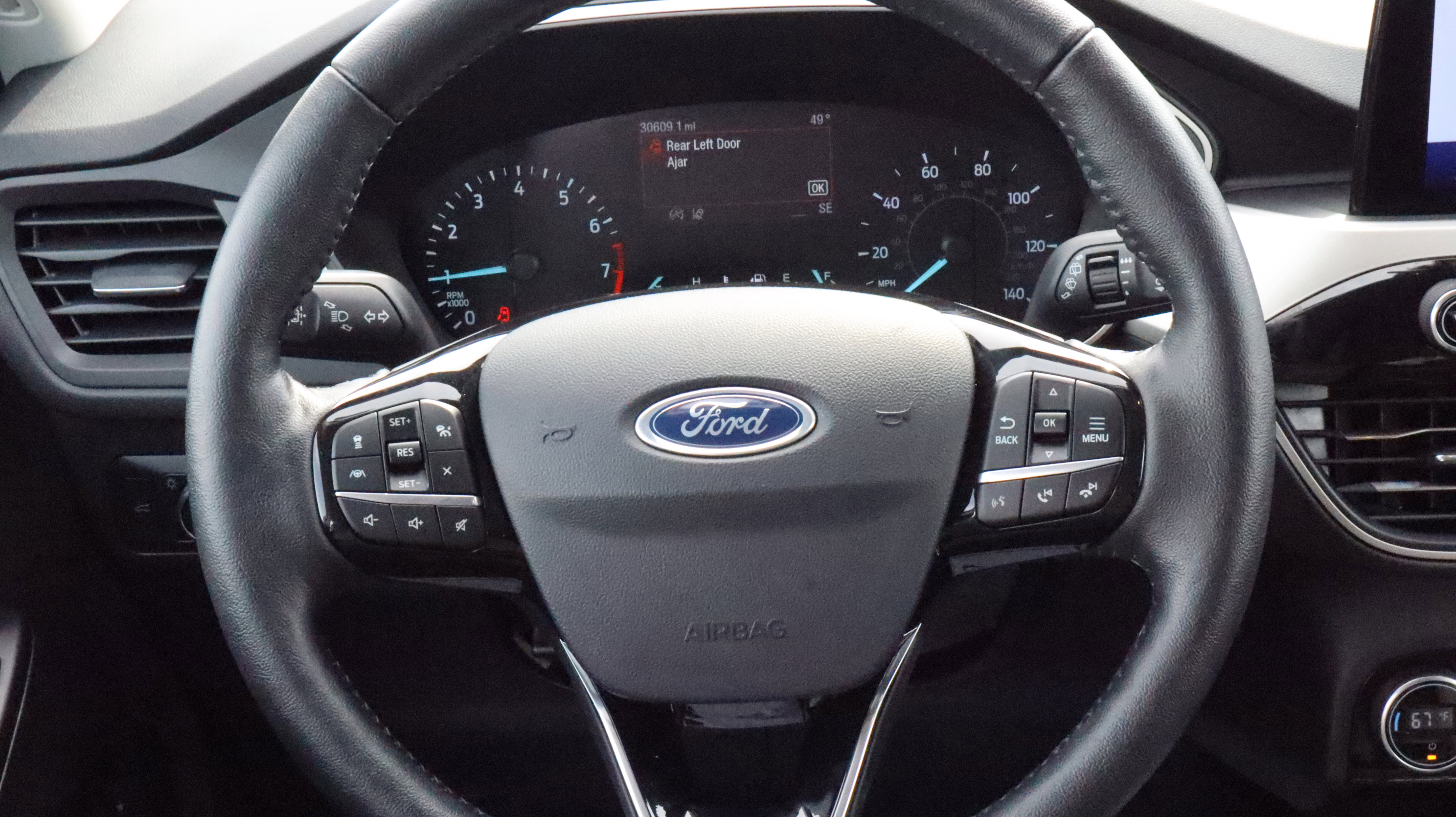 Used 2021 Ford Escape SE w/ Convenience Package image 9