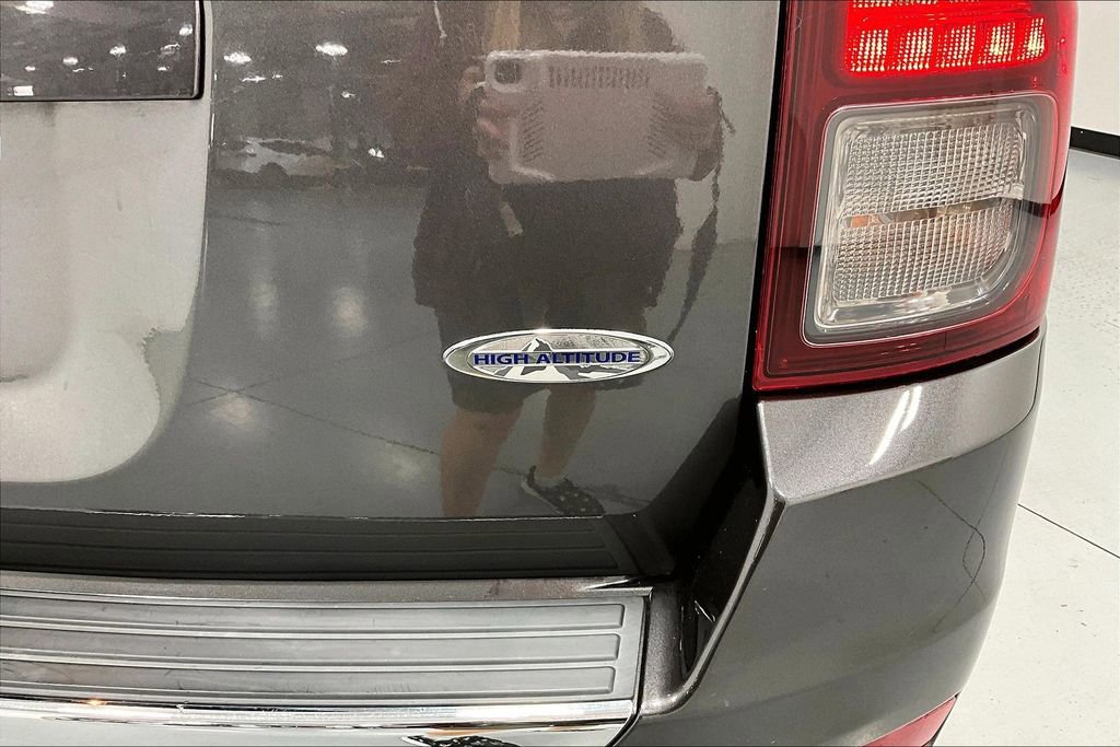Used 2016 Jeep Compass High Altitude FWD image 39