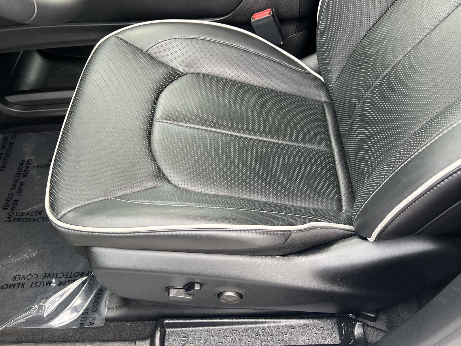 Used 2026 Chrysler Pacifica Limited AWD/4WD image 28