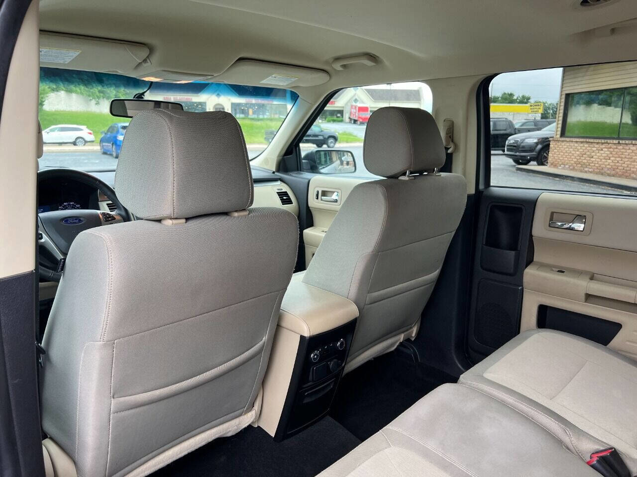 Used 2019 Ford Flex SE image 21