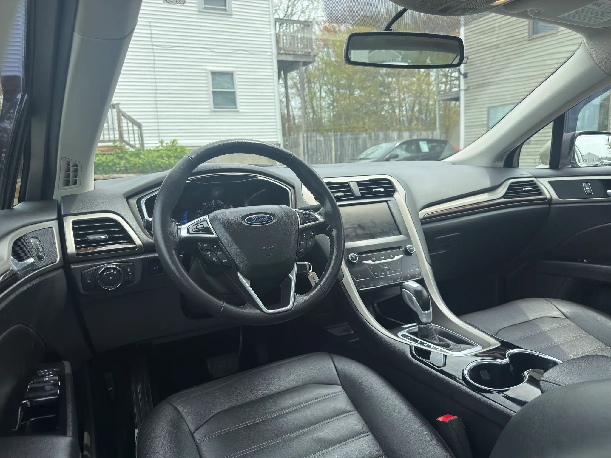 Used 2015 Ford Fusion SE w/ Equipment Group 202A AWD/4WD image 32