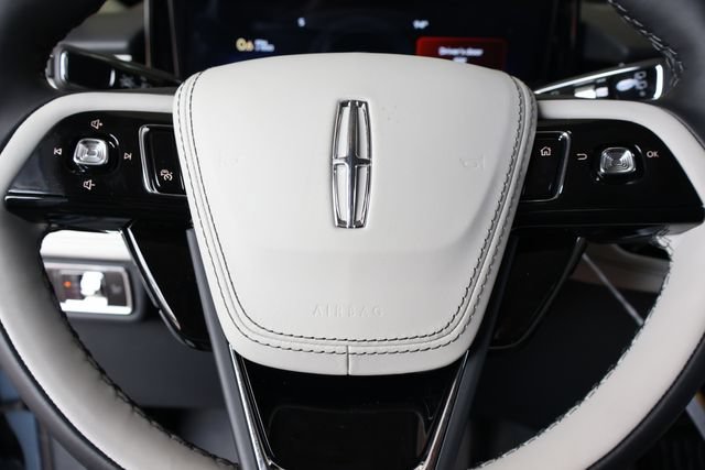 New 2026 Lincoln Aviator 2WD image 25