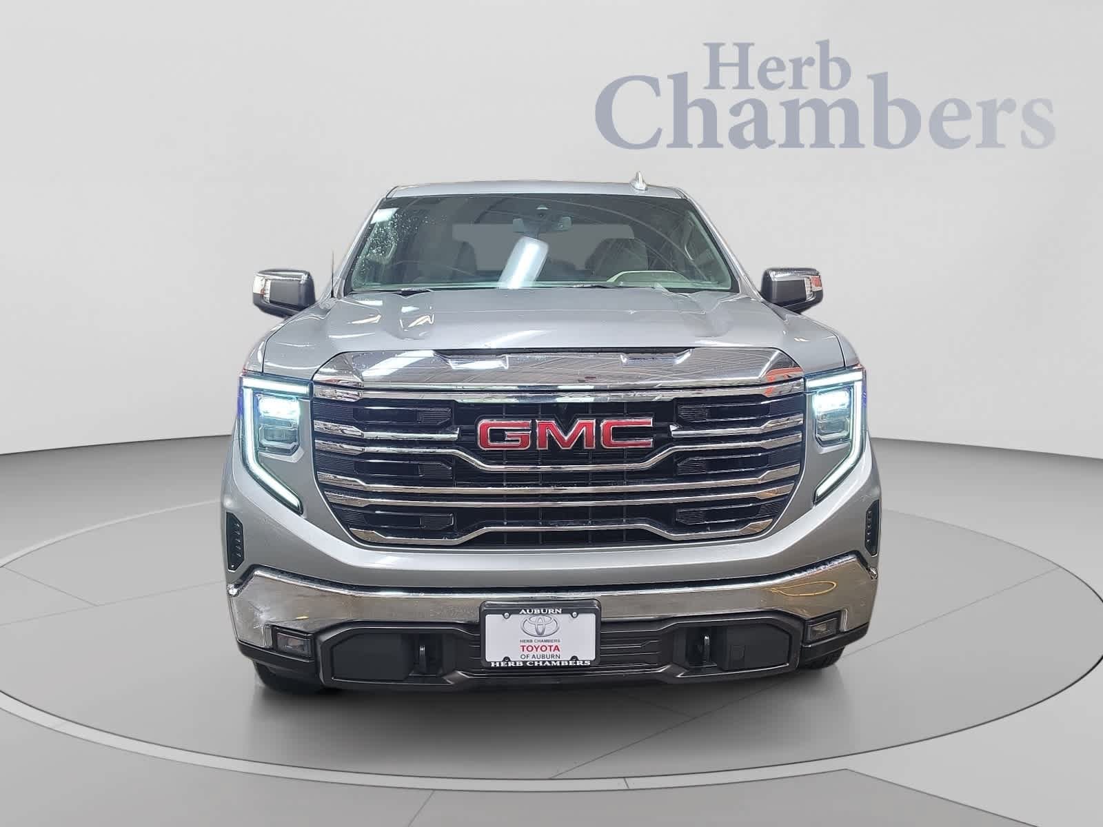 Used 2026 GMC Sierra 1500 SLT AWD/4WD image 2